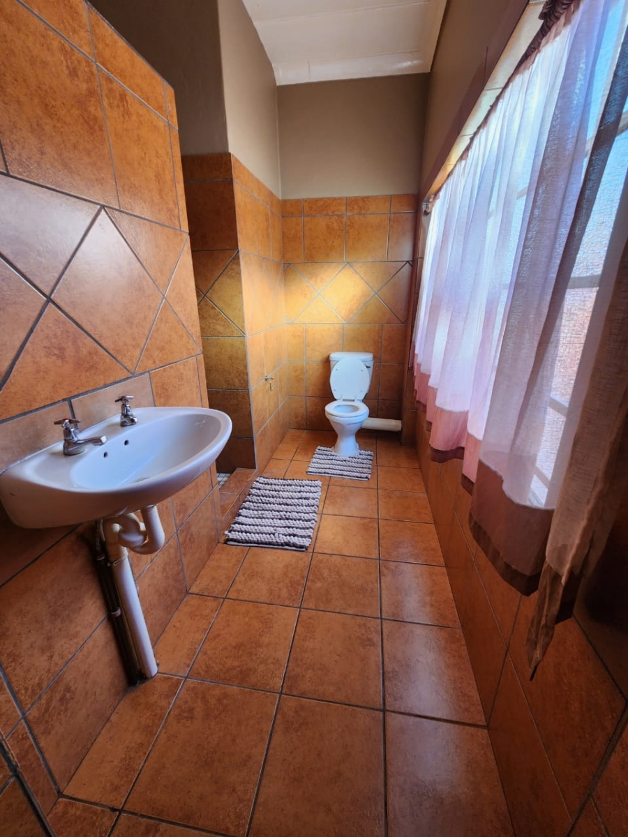 To Let 7 Bedroom Property for Rent in Kathu Northern Cape